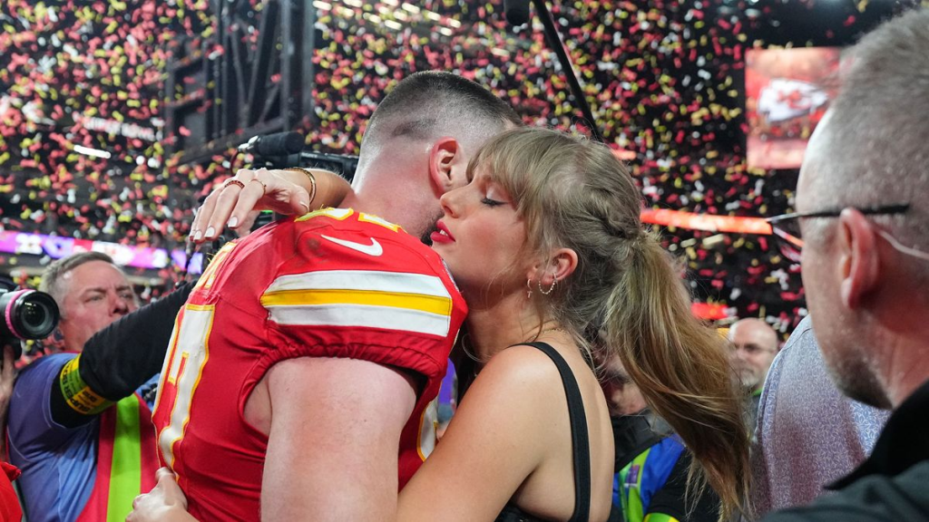 Taylor Swift Travis Kelce